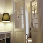 Roman Suite Rom